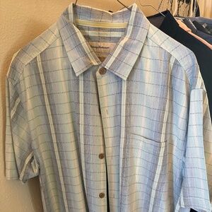 Tommy Bahama original fit short sleeve button up camp shirt size large